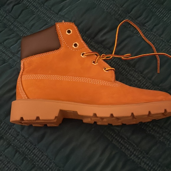 Kids timberland boot - Picture 3 of 3